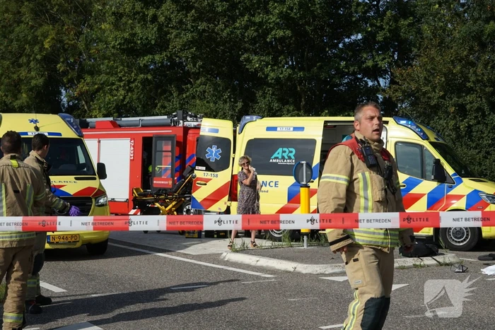 Tiener overleden na botsing lijnbus