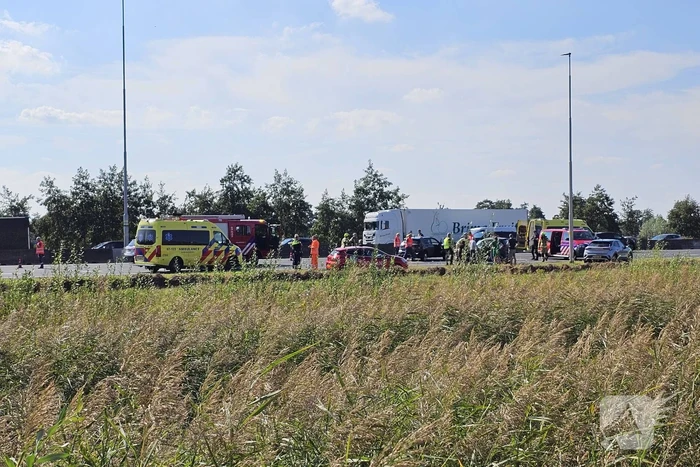 Meerdere voertuigen betrokken bij ongeval op snelweg