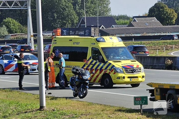 Motorrijder gewond na val op snelweg