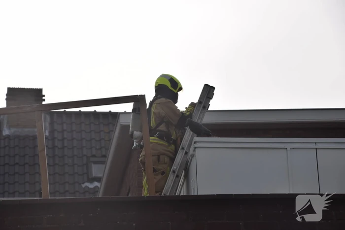 Brandweer inzet vanwege verbranden karton