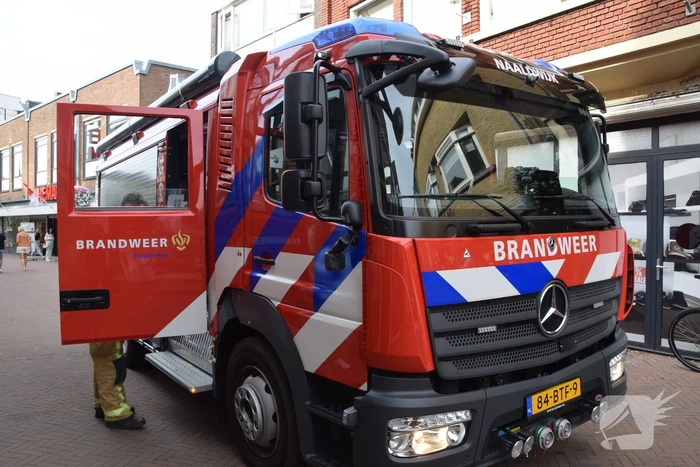 Brandweer inzet vanwege verbranden karton