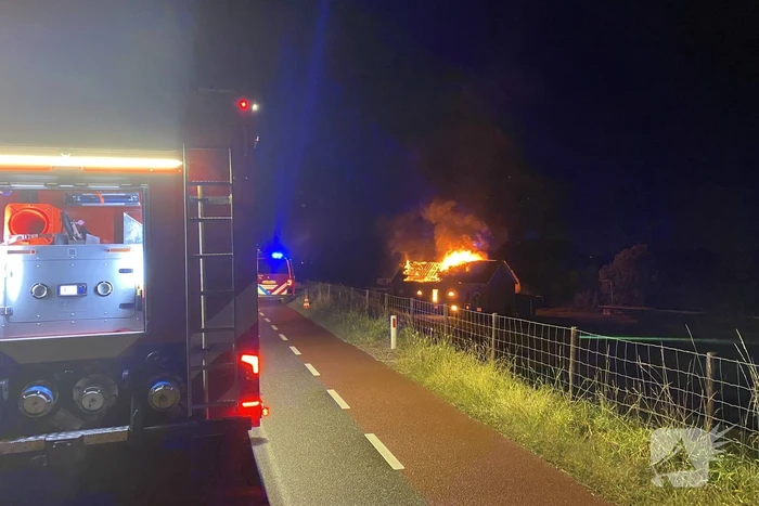 Uitslaande brand in schuur