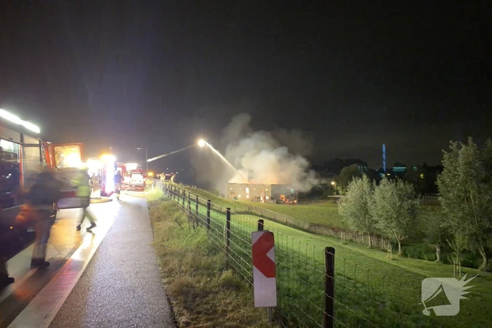 Uitslaande brand in schuur