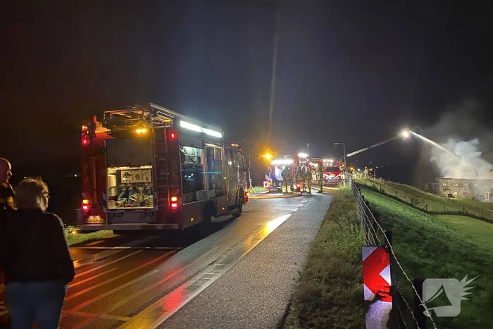 Uitslaande brand in schuur