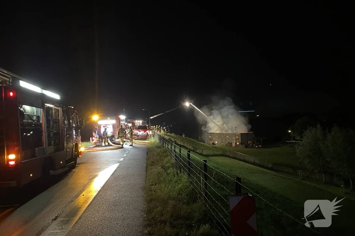 Uitslaande brand in schuur
