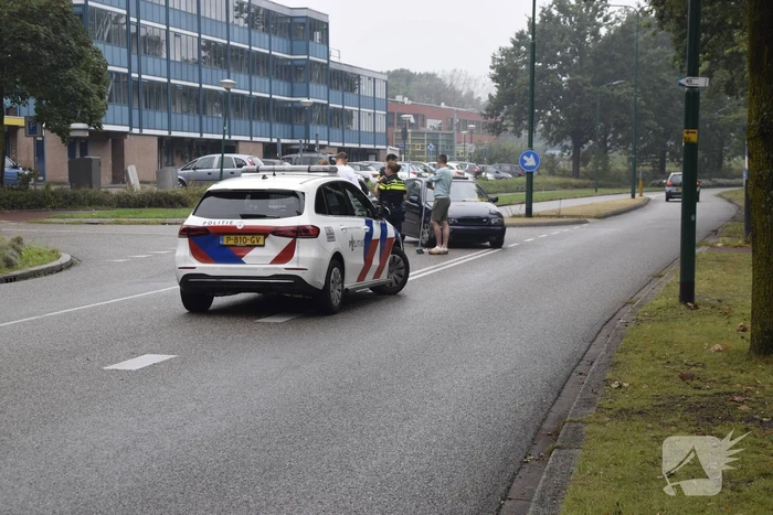 Schade bij botsing op t-splitsing