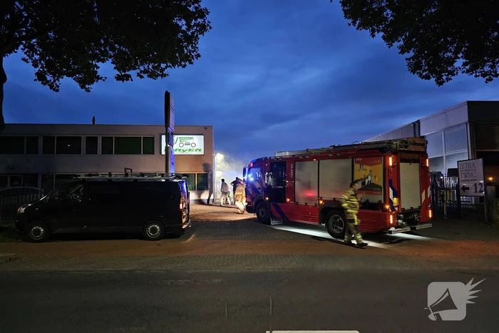 Flinke rookontwikkeling bij brand in bedrijfspand