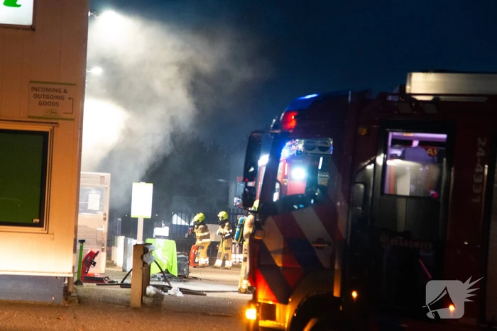 Flinke rookontwikkeling bij brand in bedrijfspand
