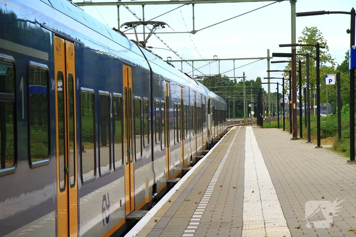 Passagiers opgesloten in defecte trein