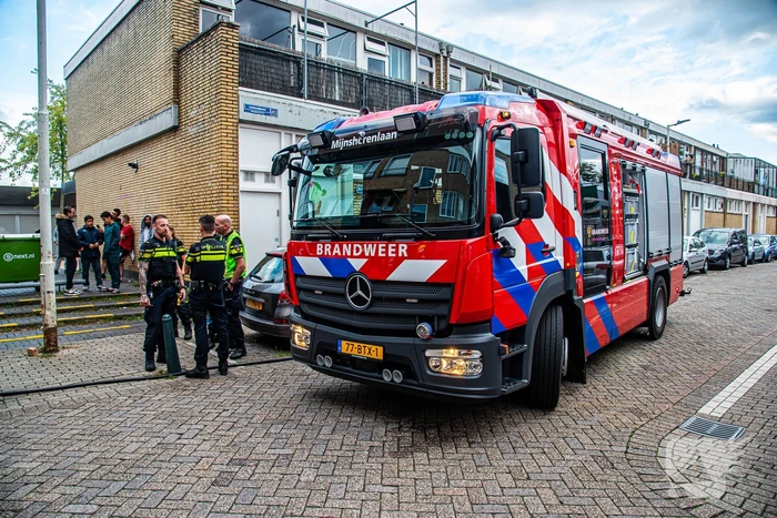 Salon vol rook door kelderbrand