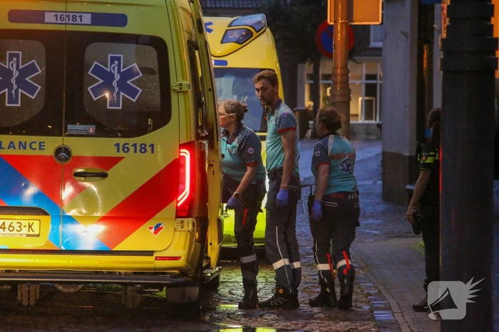 Traumateam assisteert ambulancedienst bij medische noodsituatie