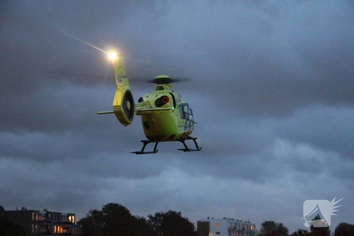 Traumateam assisteert ambulancedienst bij medische noodsituatie