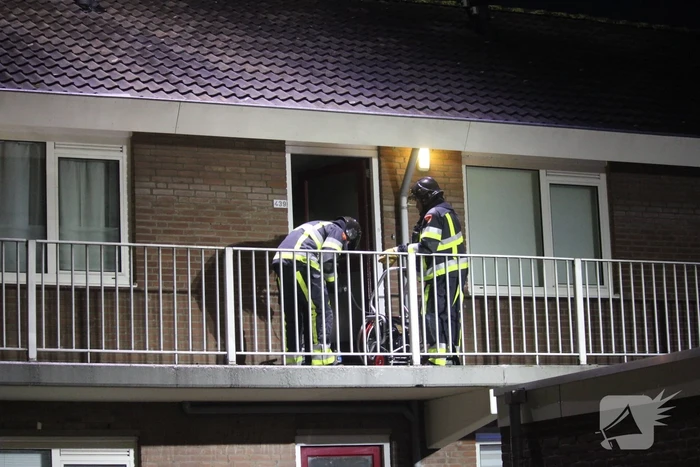 Uitslaande woningbrand snel onder controle