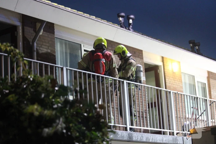Uitslaande woningbrand snel onder controle