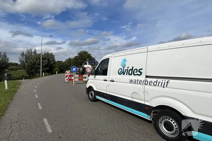 Deel van dijk weggezakt door lekkage