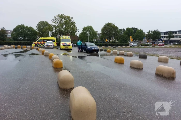 Twee gewonden bij kop-staartbotsing