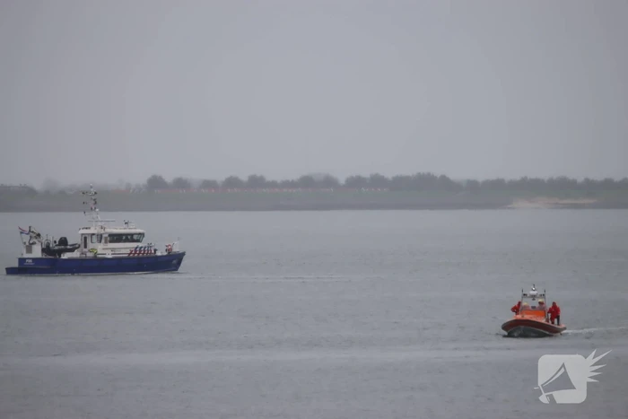 Grote zoekactie naar te water geraakte persoon
