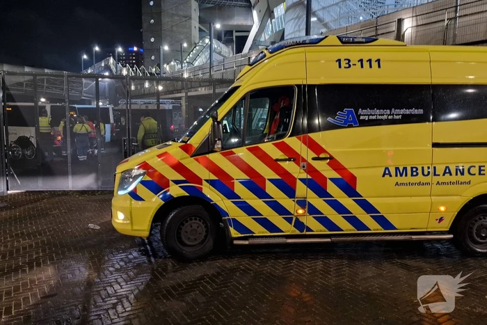Politie massaal aanwezig bij wedstrijd van Ajax