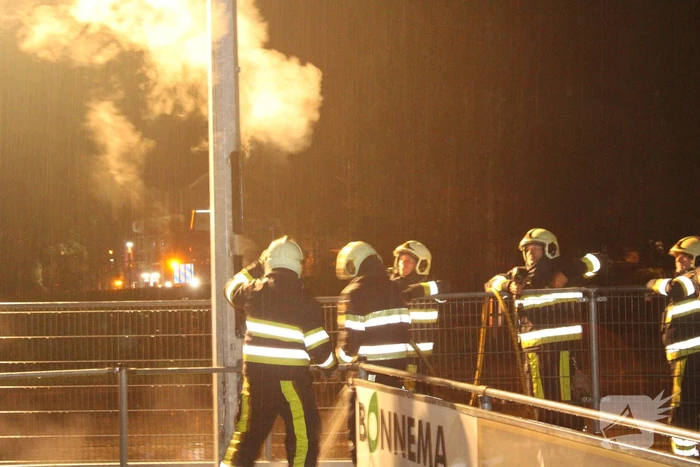 Brand in lichtmast bij voetbalveld