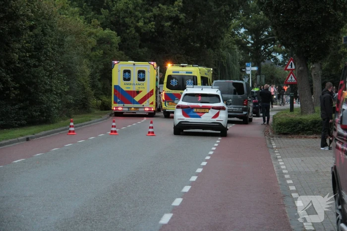 Vier gewonden bij botsing tussen auto en fietser