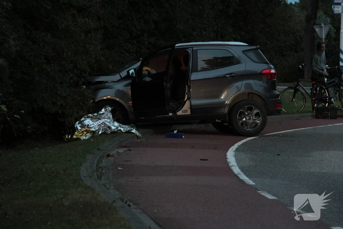 Vier gewonden bij botsing tussen auto en fietser