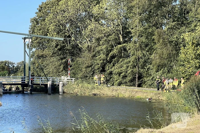 Zoekactie na aantreffen fiets langs water
