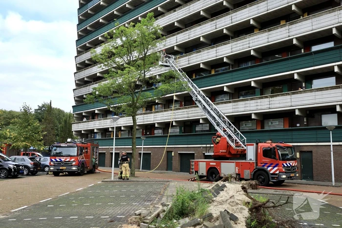 Felle uitslaande brand in flatgebouw