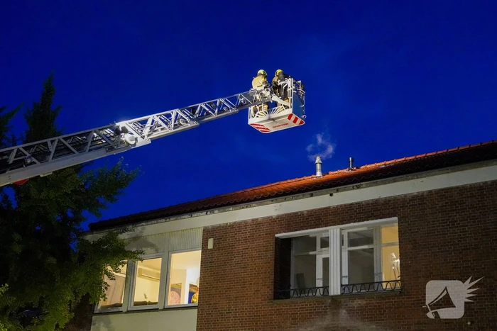 Woningen en dierenarts ontruimd vanwege schoorsteenbrand