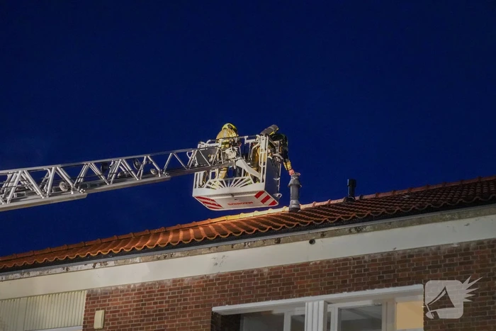 Woningen en dierenarts ontruimd vanwege schoorsteenbrand