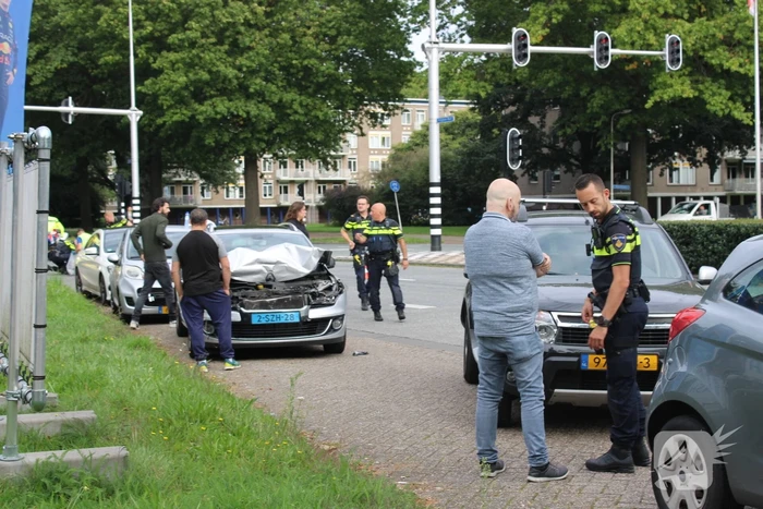 Vijf personenauto's betrokken bij aanrijding
