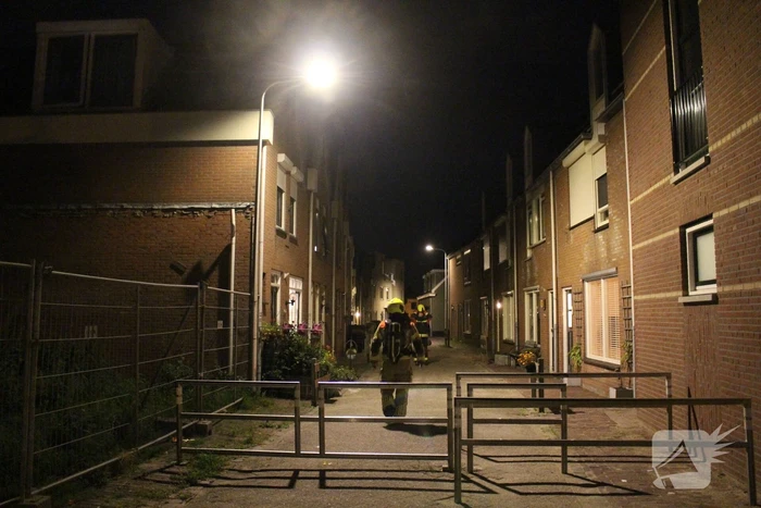 Brandweer doet onderzoek naar brandlucht