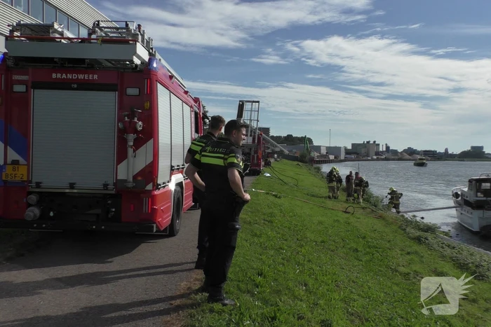 Flinke rookontwikkeling bij brand in plezierboot