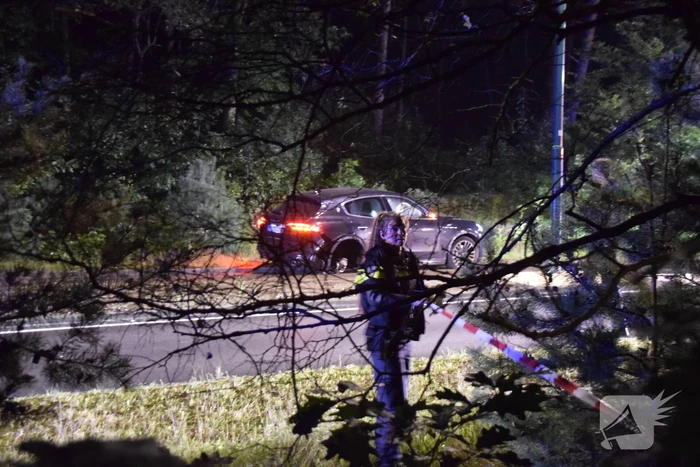 Achtervolging eindigt in crash, Maserati zwaar beschadigd
