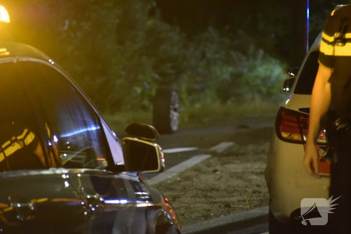 Achtervolging eindigt in crash, Maserati zwaar beschadigd