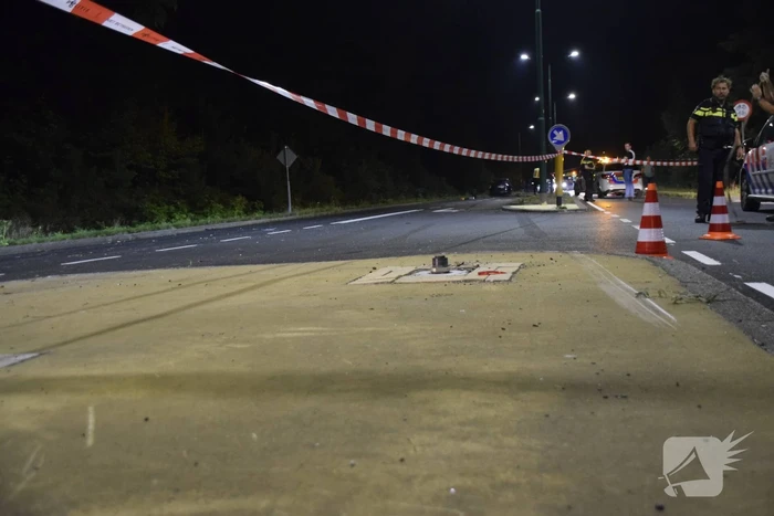 Achtervolging eindigt in crash, Maserati zwaar beschadigd