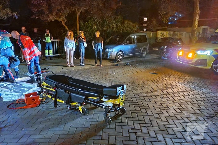 Scooterrijder ernstig gewond bij botsing met auto
