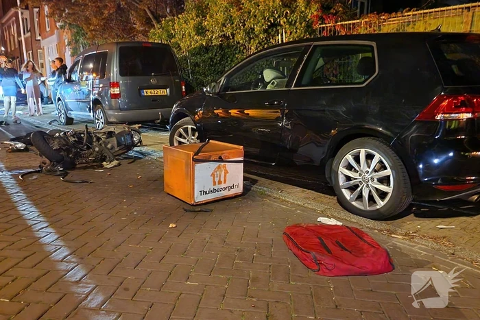 Scooterrijder ernstig gewond bij botsing met auto