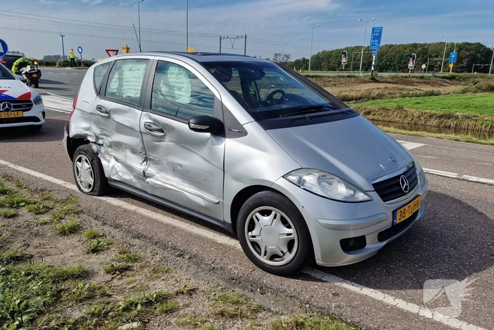 Twee auto's beschadigd bij ongeval