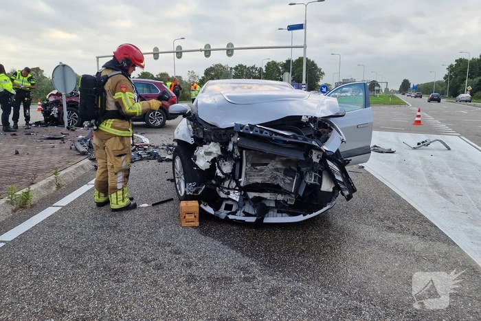 Flinke schade bij frontale botsing