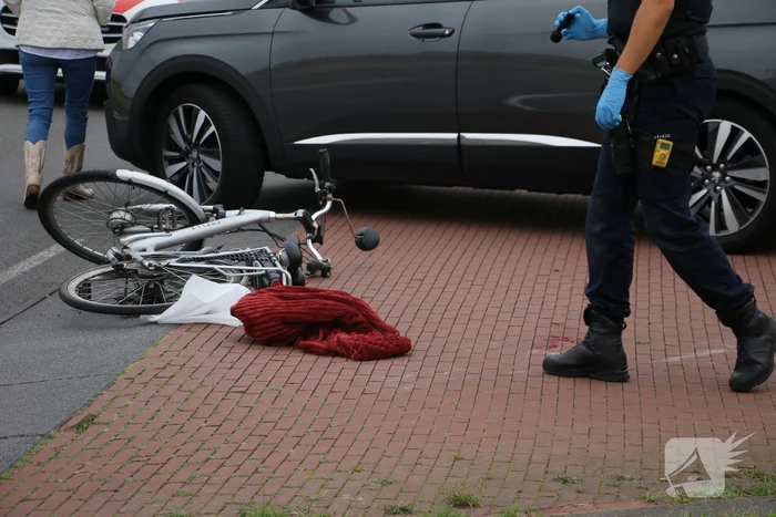 Fietser geschept op oversteekplaats
