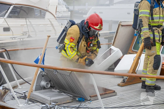 Brand aan boord van plezierjacht