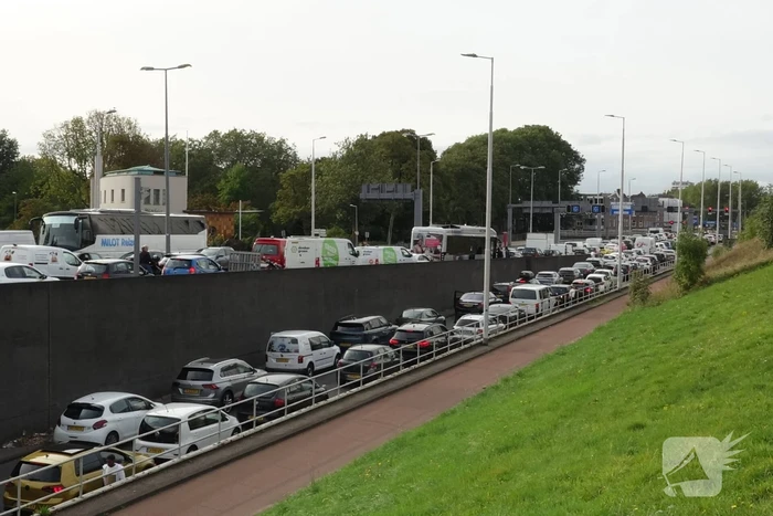 Twee gewonden bij twee schietpartijen