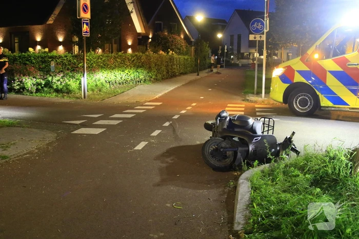 Scooterrijder ernstig gewond bij val