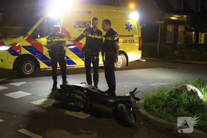 Scooterrijder ernstig gewond bij val