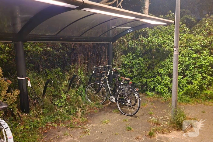 Drie fietsen in brand gestoken in fietsenstalling