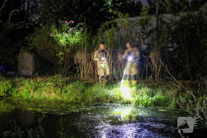 Onderzoek naar chemische lucht in water