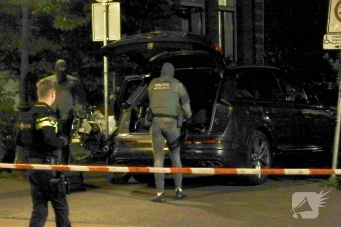 Arrestatieteam valt woning binnen
