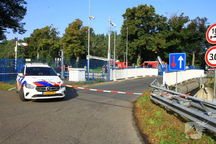 Overleden persoon uit sluis gehaald