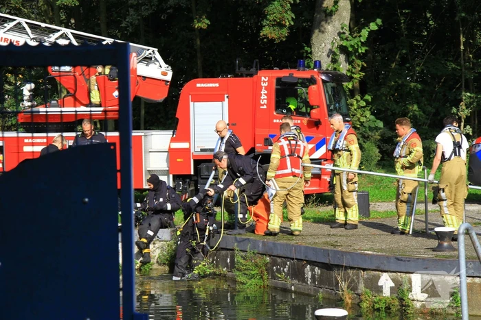 Overleden persoon uit sluis gehaald