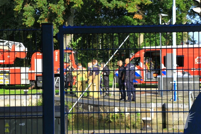 Overleden persoon uit sluis gehaald